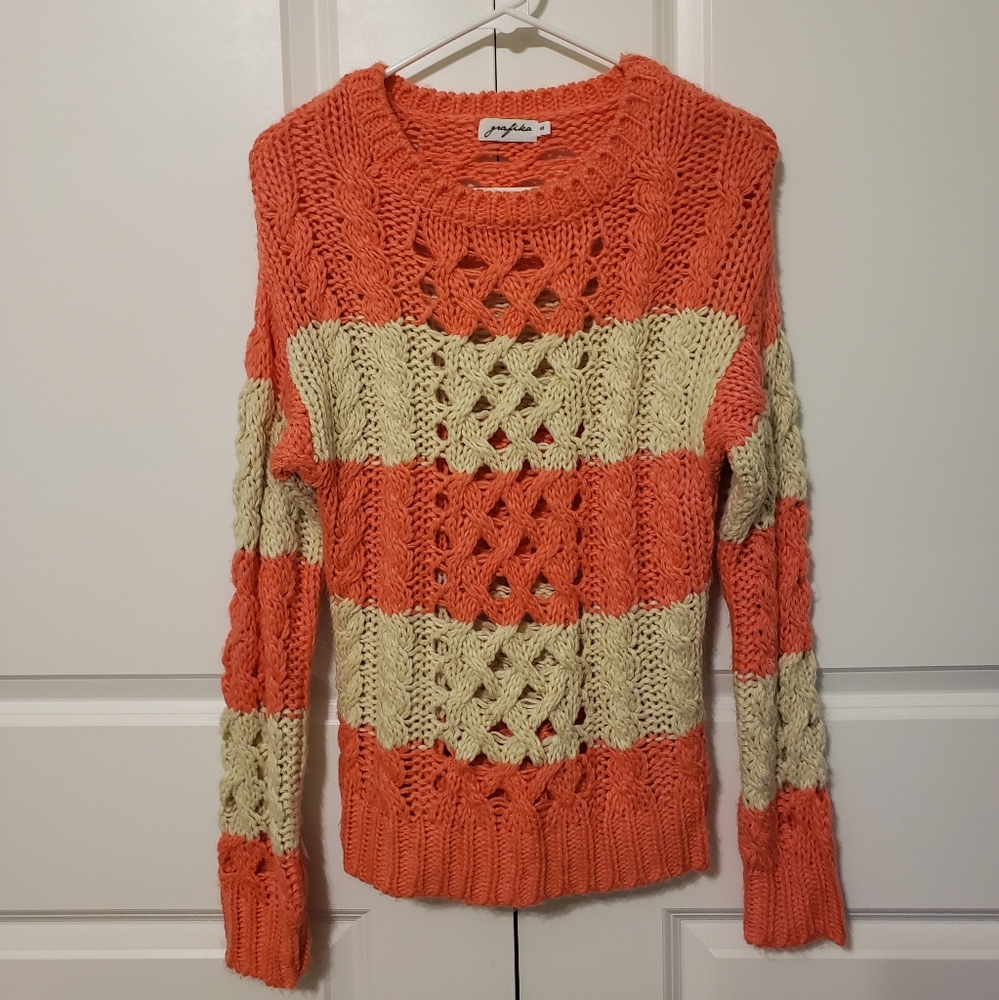 EUC Grafika Small (S) Long Sleeved Chunk Cable Knit Sweater